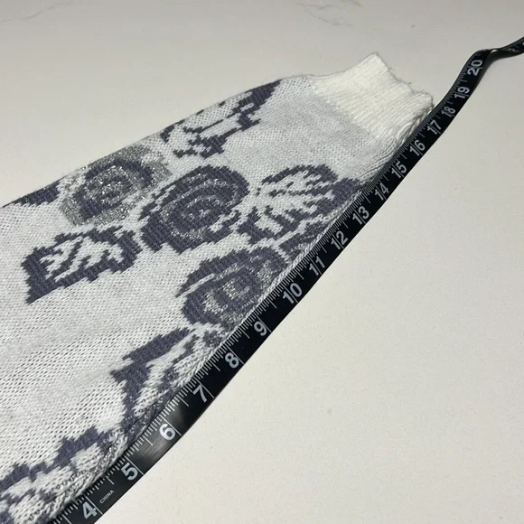 Vintage Eaton Knit  Sweater. Size Large. - Picture 9 of 10